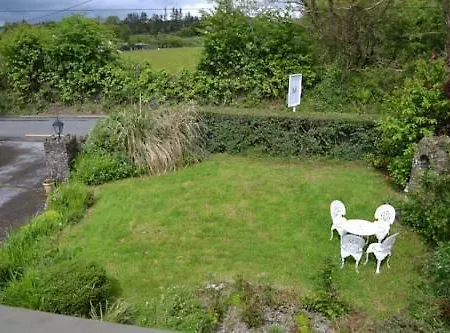 Glebe Farmhouse Hotel *