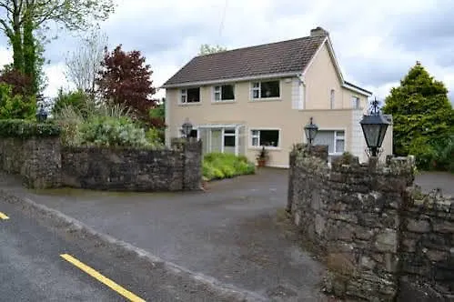 Glebe Farmhouse Hotel *